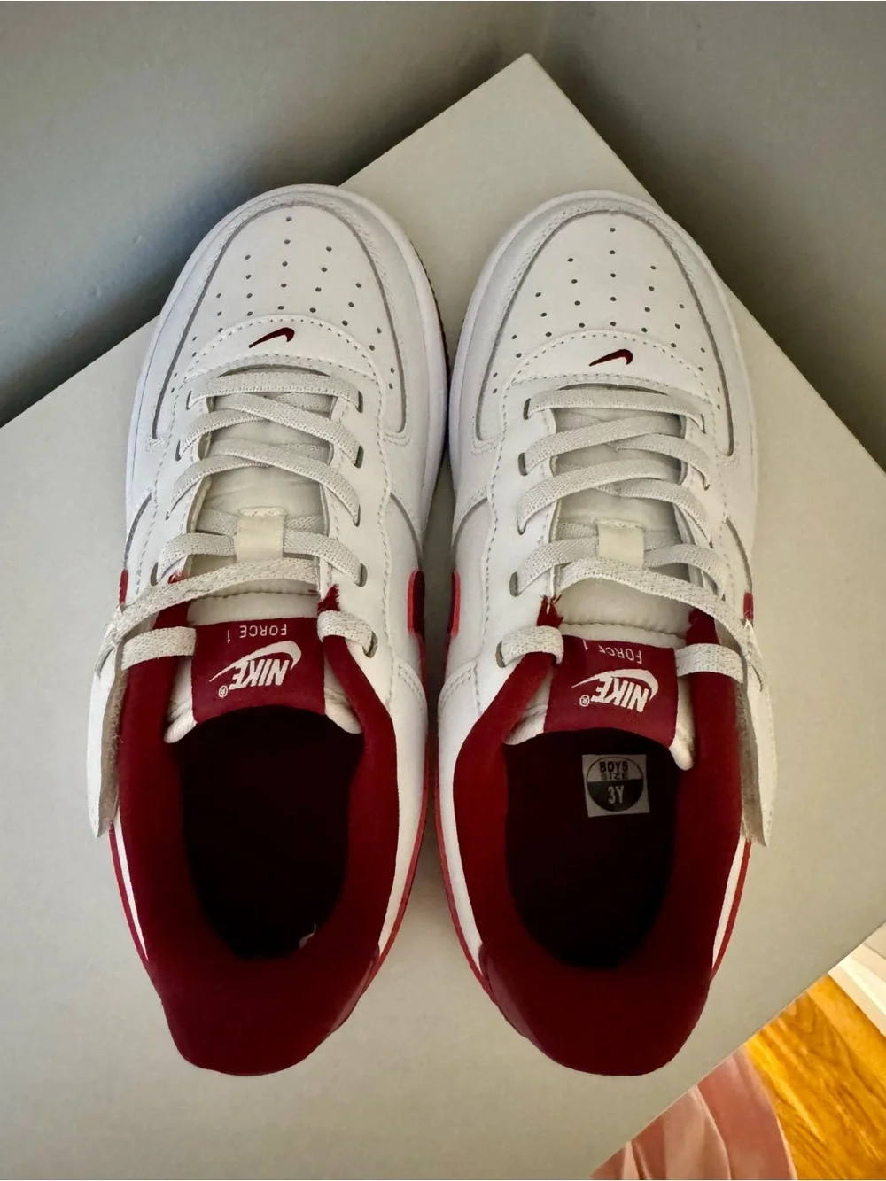 Nike Force 1 '07 LV8 White Red Youth Sneakers Sz 3Y (FN0237-105) NWOT/NWOB